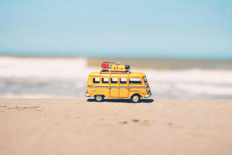 Soleil, Plage et Famille : 5 Stratégies pour Gagner sa Vie en Digital Nomad Cet Été